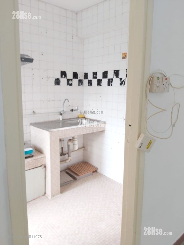 華明邨 租盤 2 房 , 1 浴室 443 平方呎