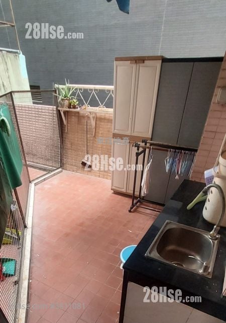 Siu Fung Court Sell 1 Bedroom , 1 Bathroom 262 ft²