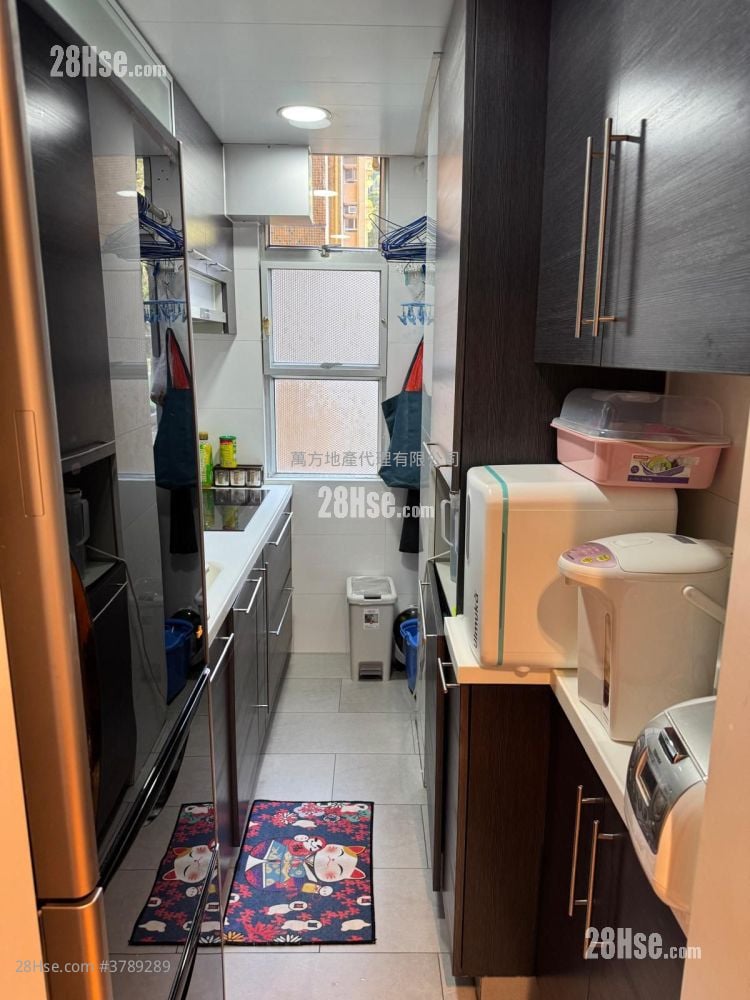 Hong Lam Court Sell 3 Bedrooms , 1 Bathroom 554 ft²