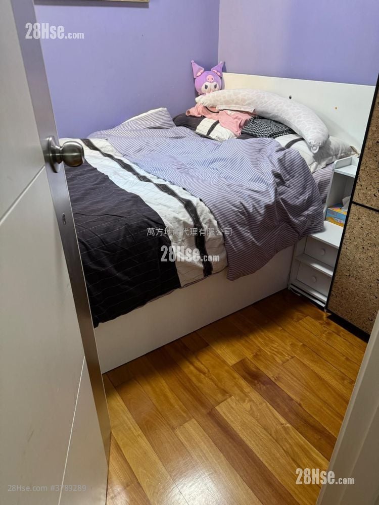 Hong Lam Court Sell 3 Bedrooms , 1 Bathroom 554 ft²