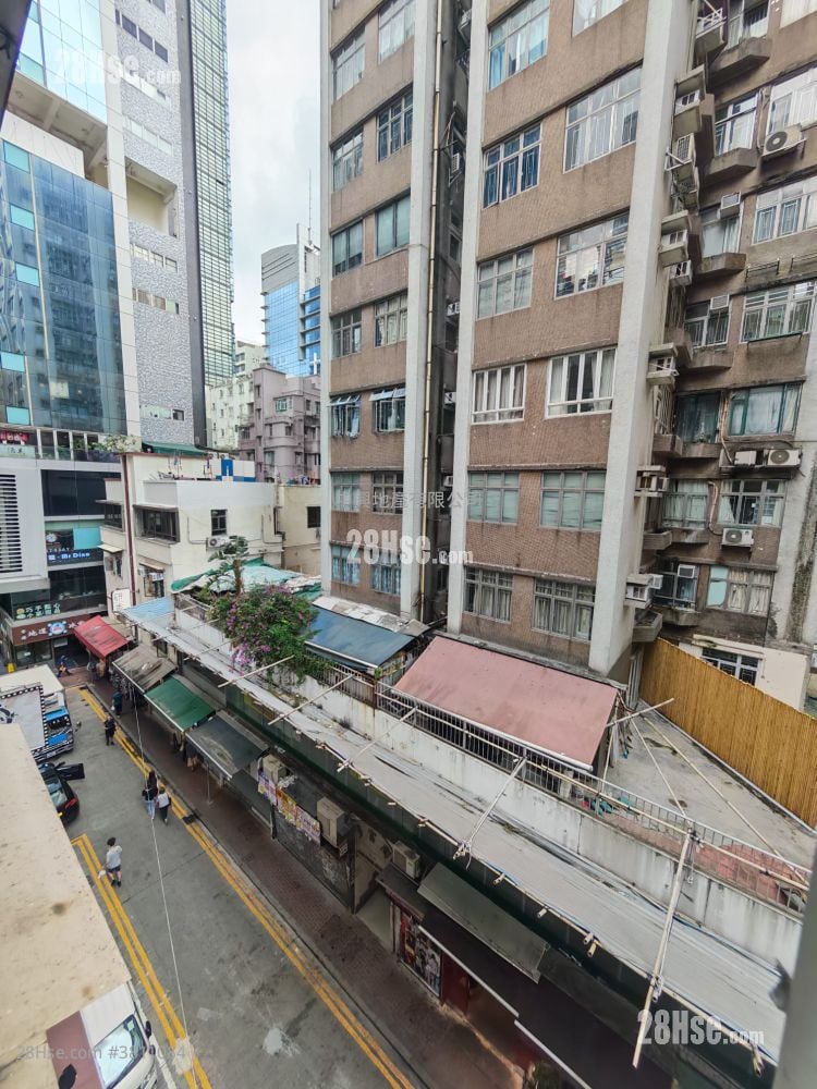 唐楼 售盘 开放式间隔 698 平方尺