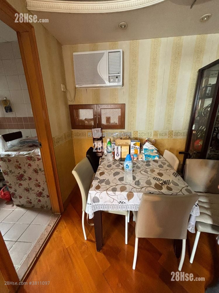 Aldrich Garden Sell 592 ft²