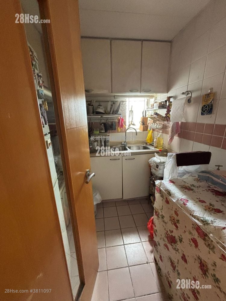 Aldrich Garden Sell 592 ft²