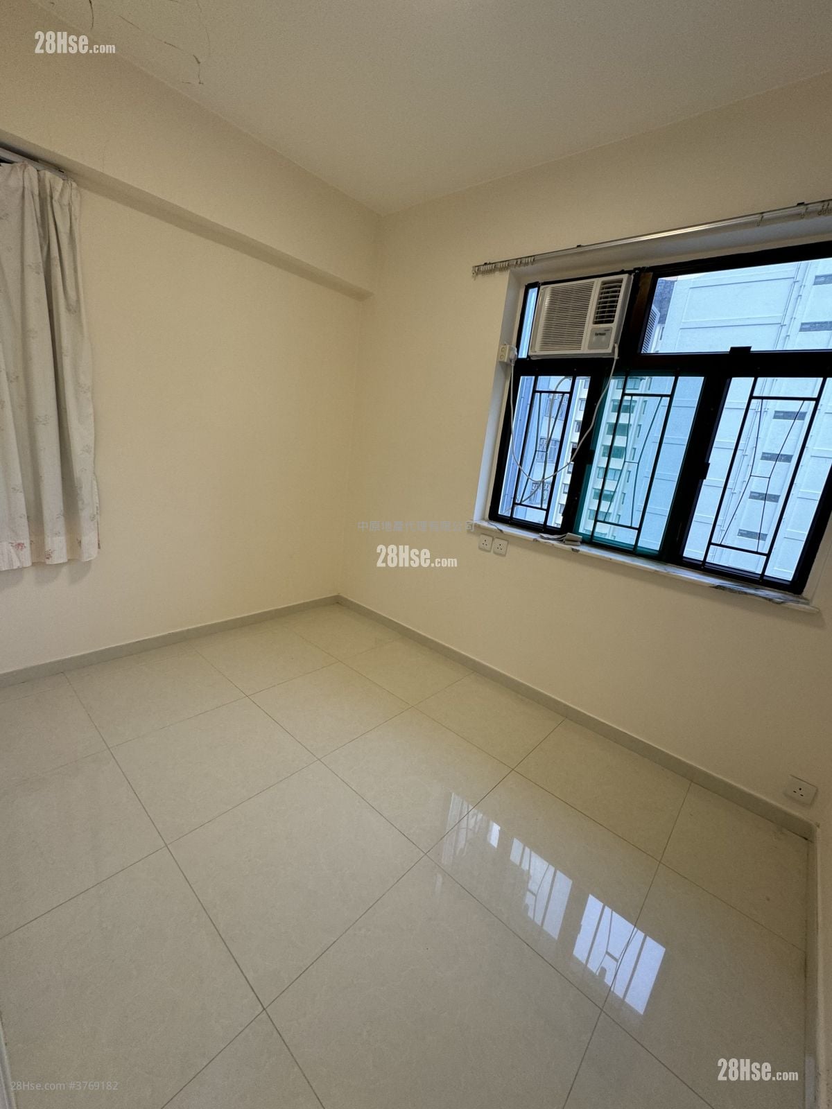 珠城大厦 售盘 2 房 , 3 浴室 424 平方尺