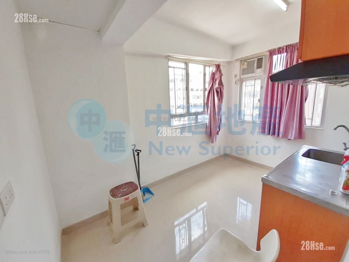 韶興大廈 售盤 5+ 房 , 5+ 浴室 670 平方呎