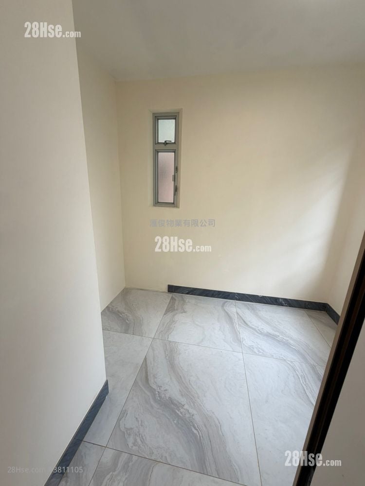 Kwun Hei Court Sell 3 Bedrooms , 1 Bathroom 601 ft²