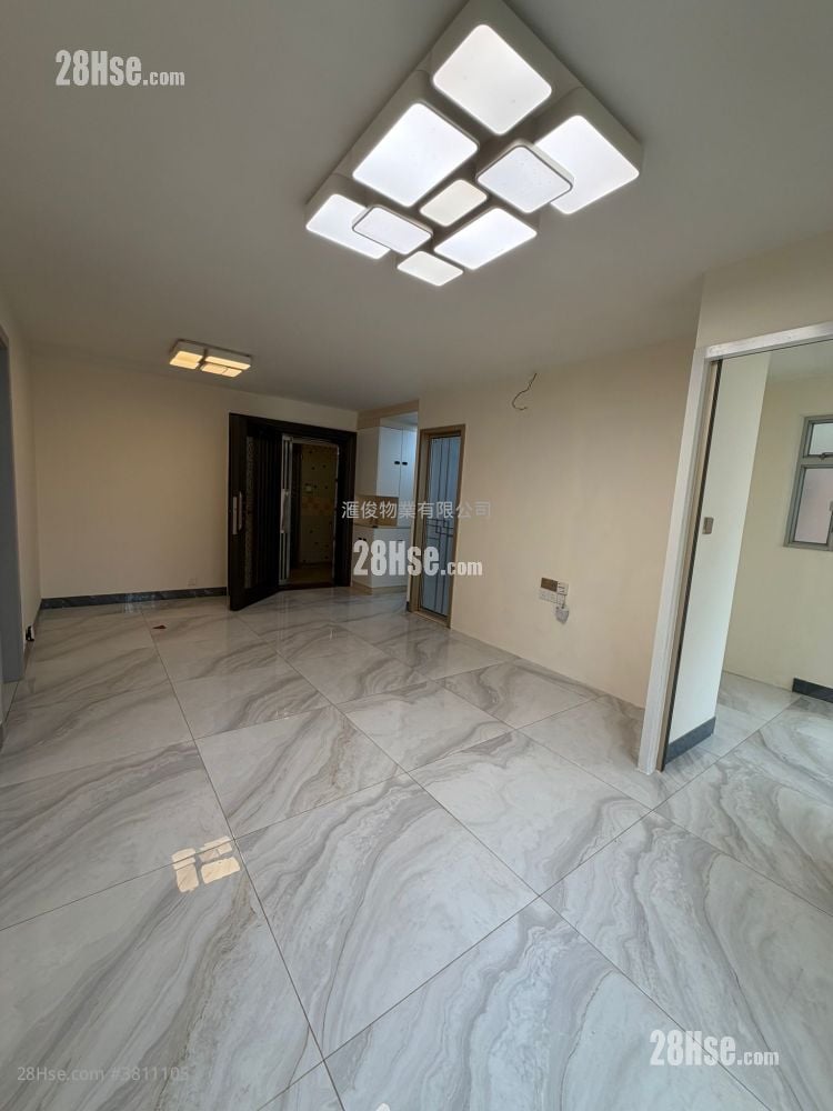 Kwun Hei Court Sell 3 Bedrooms , 1 Bathroom 601 ft²