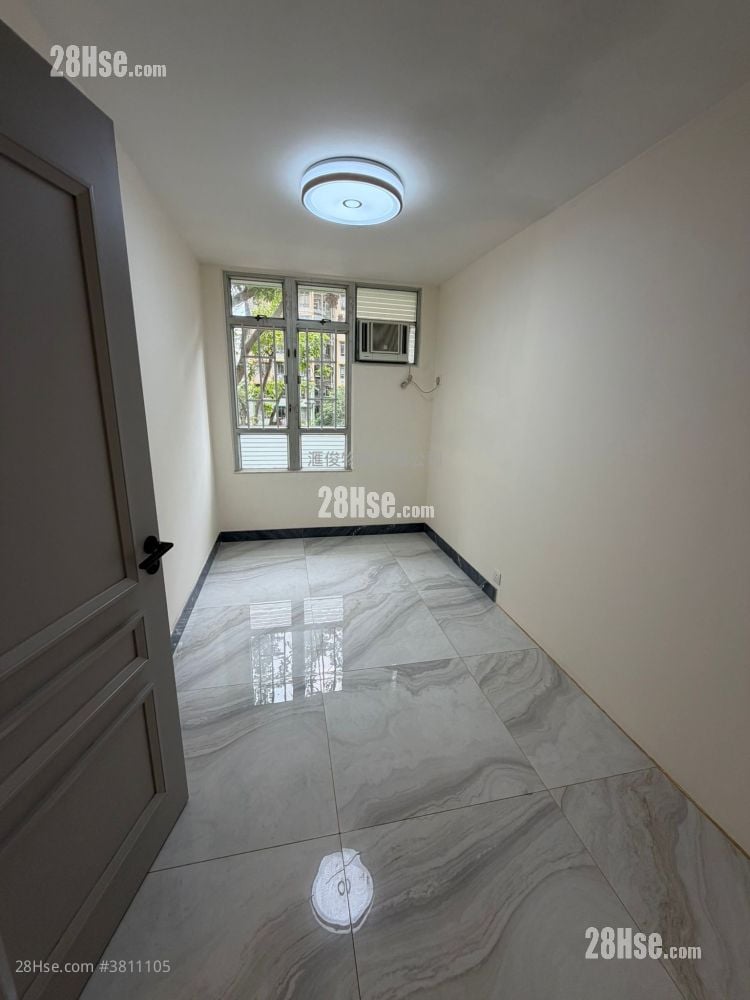 Kwun Hei Court Sell 3 Bedrooms , 1 Bathroom 601 ft²