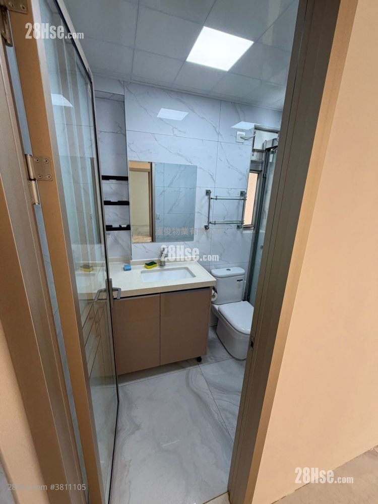 Kwun Hei Court Sell 3 Bedrooms , 1 Bathroom 601 ft²