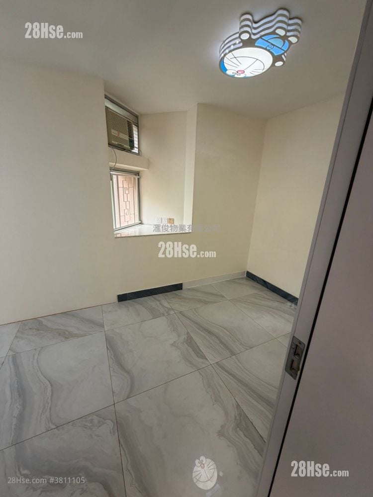 Kwun Hei Court Sell 3 Bedrooms , 1 Bathroom 601 ft²