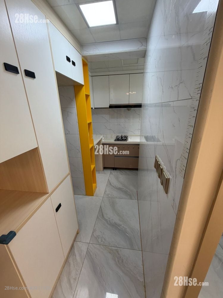 Kwun Hei Court Sell 3 Bedrooms , 1 Bathroom 601 ft²