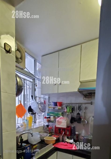 Tung Yan Court Sell 530 ft²