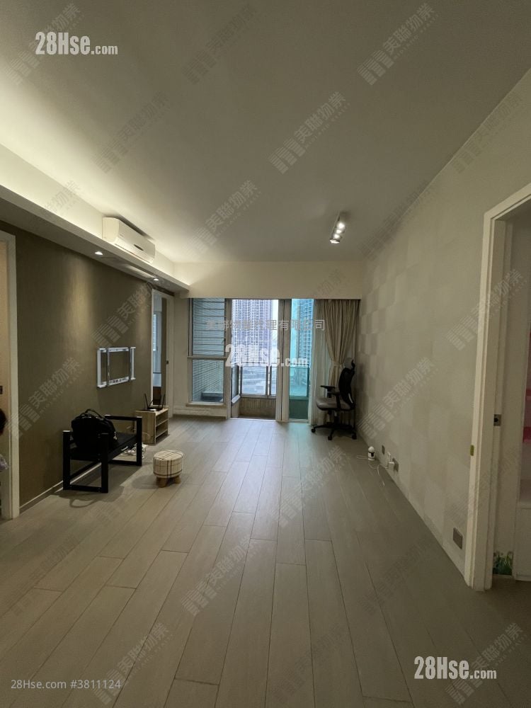 緻藍天 售盤 3 房 , 1 浴室 739 平方呎