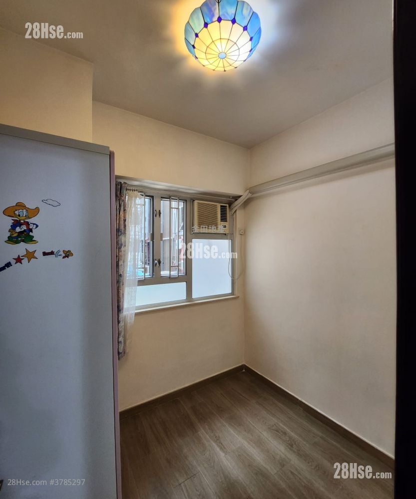 Tonnochy Towers Sell 2 Bedrooms , 1 Bathroom 367 ft²