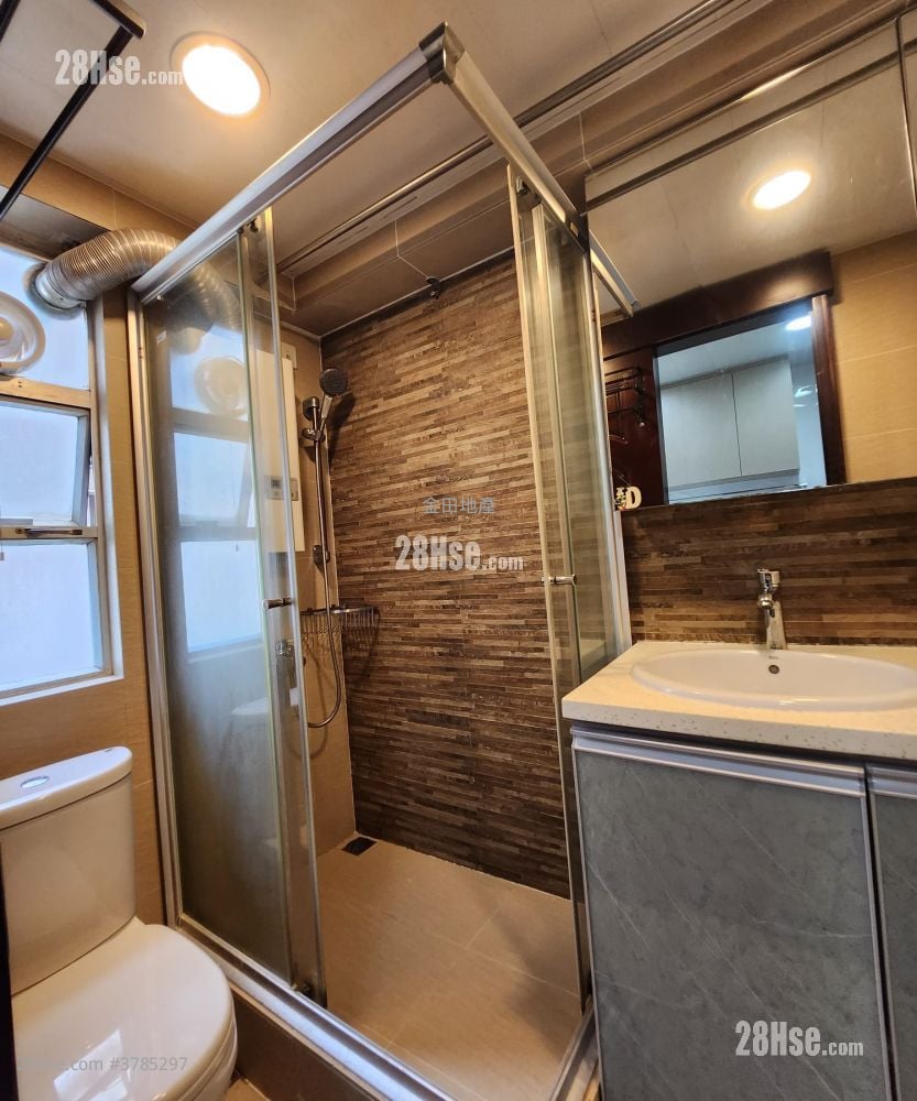 Tonnochy Towers Sell 2 Bedrooms , 1 Bathroom 367 ft²