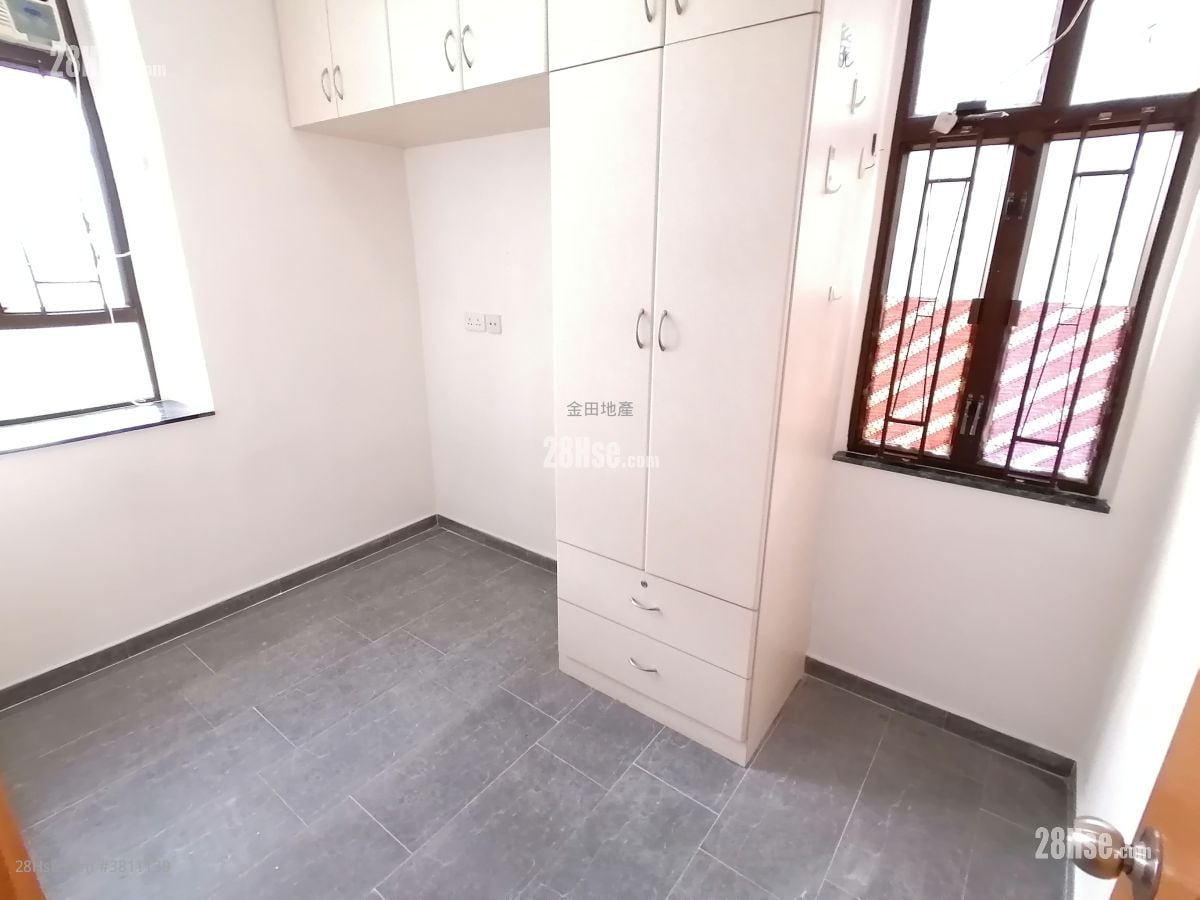 Jade Field Garden Rental 2 Bedrooms , 1 Bathroom 403 ft²