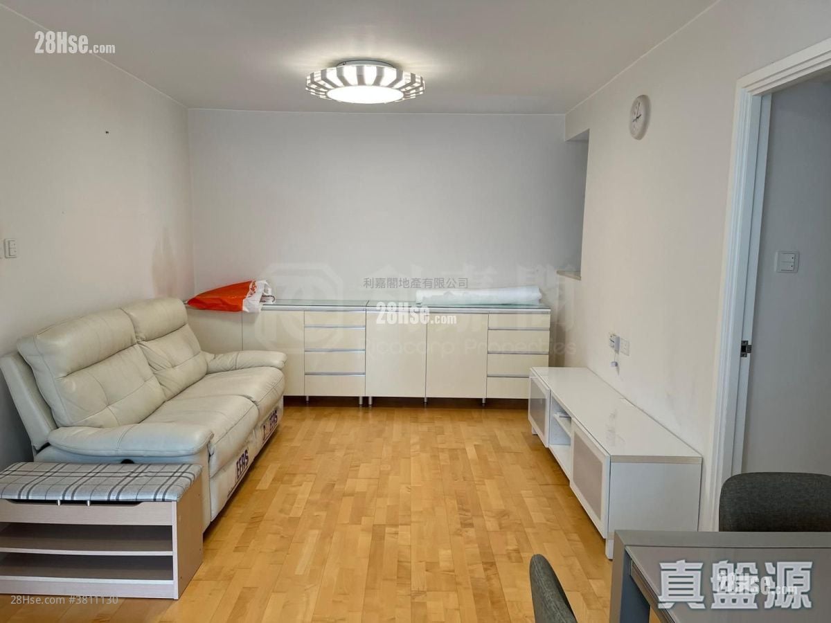 Mount Parker Lodge Sell 3 Bedrooms , 2 Bathrooms 720 ft²