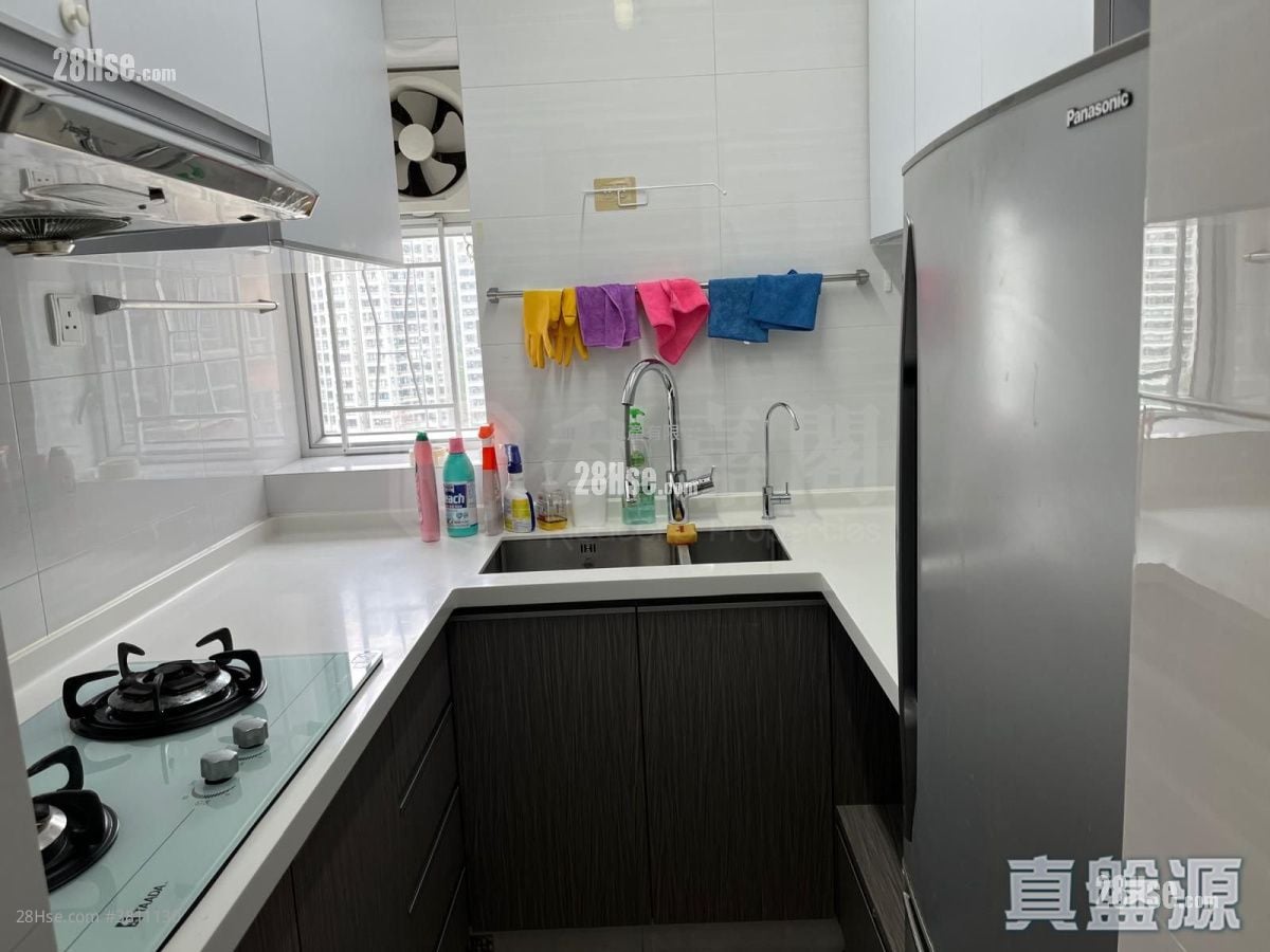 Mount Parker Lodge Sell 3 Bedrooms , 2 Bathrooms 720 ft²