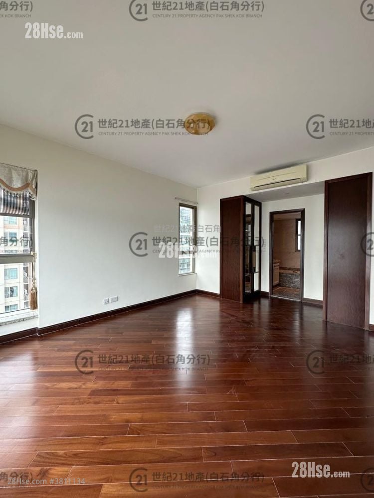 Mayfair By The Sea Rental 4 Bedrooms , 3 Bathrooms 2,003 ft²