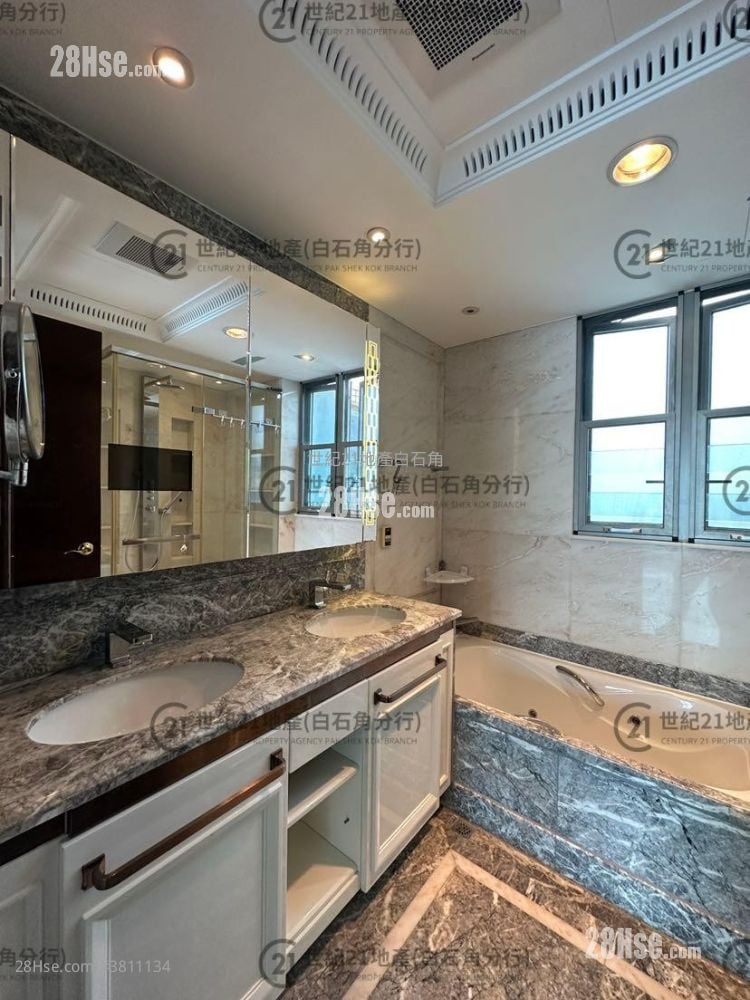 Mayfair By The Sea Rental 4 Bedrooms , 3 Bathrooms 2,003 ft²