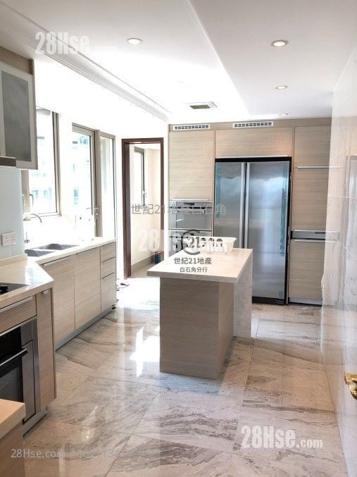 Mayfair By The Sea Rental 4 Bedrooms , 3 Bathrooms 2,003 ft²