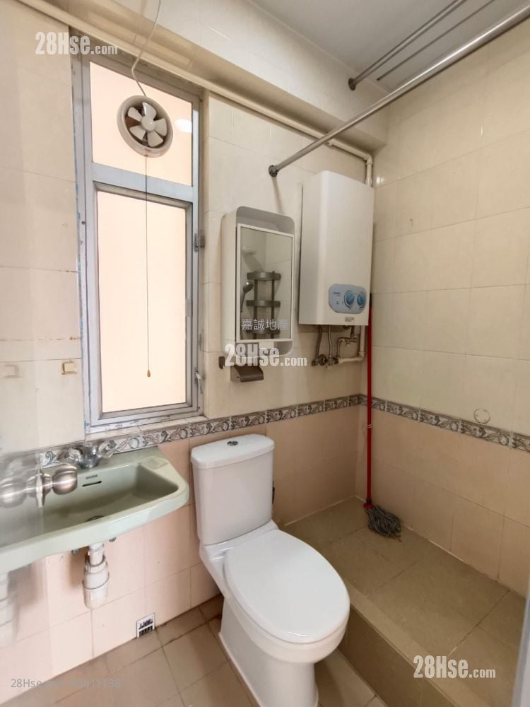 Tai Wo Centre Sell 294 ft²