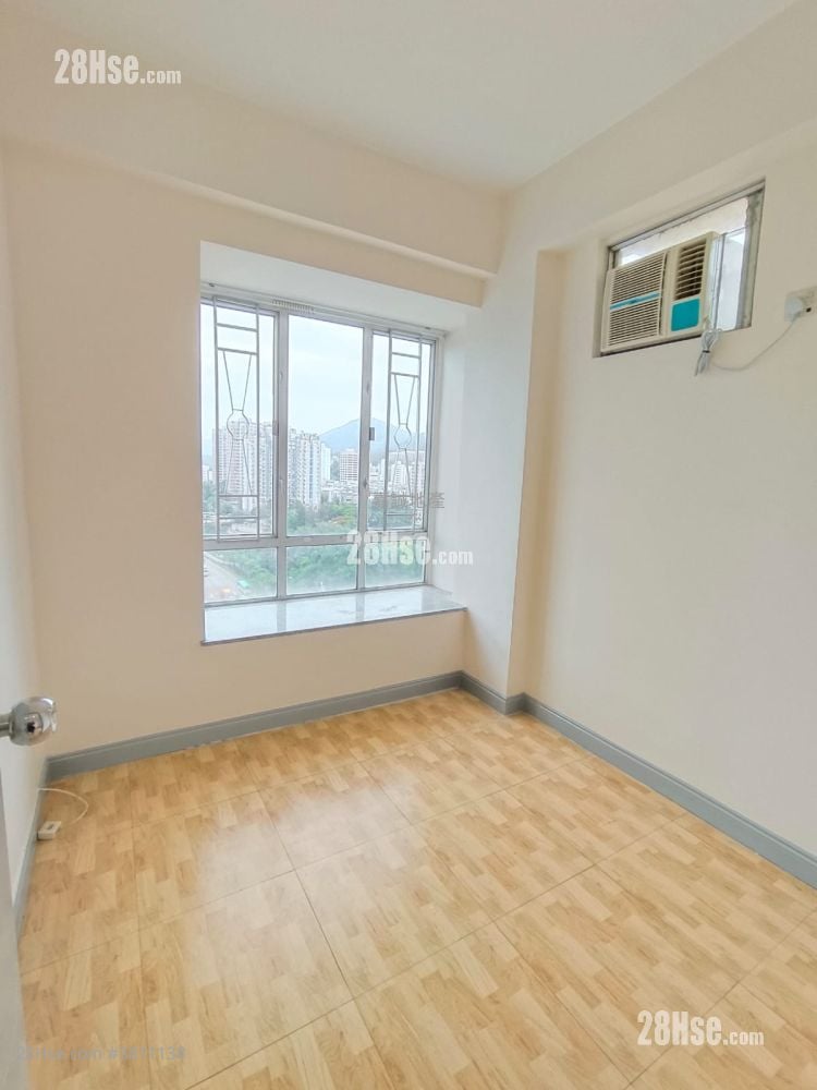 Tai Wo Centre Sell 294 ft²