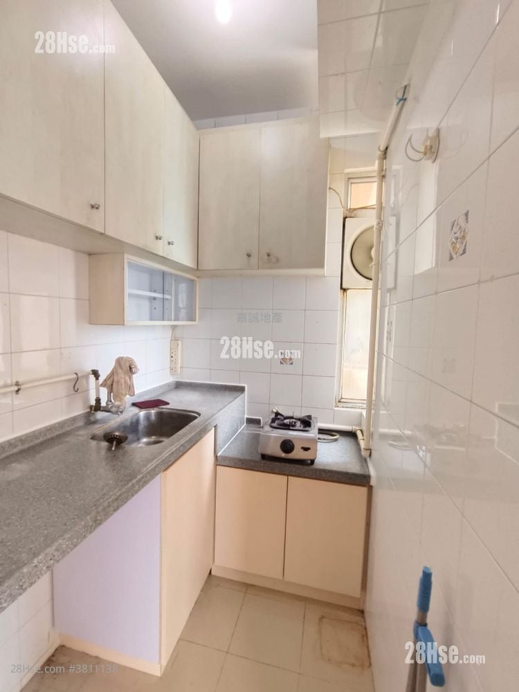 Tai Wo Centre Sell 294 ft²