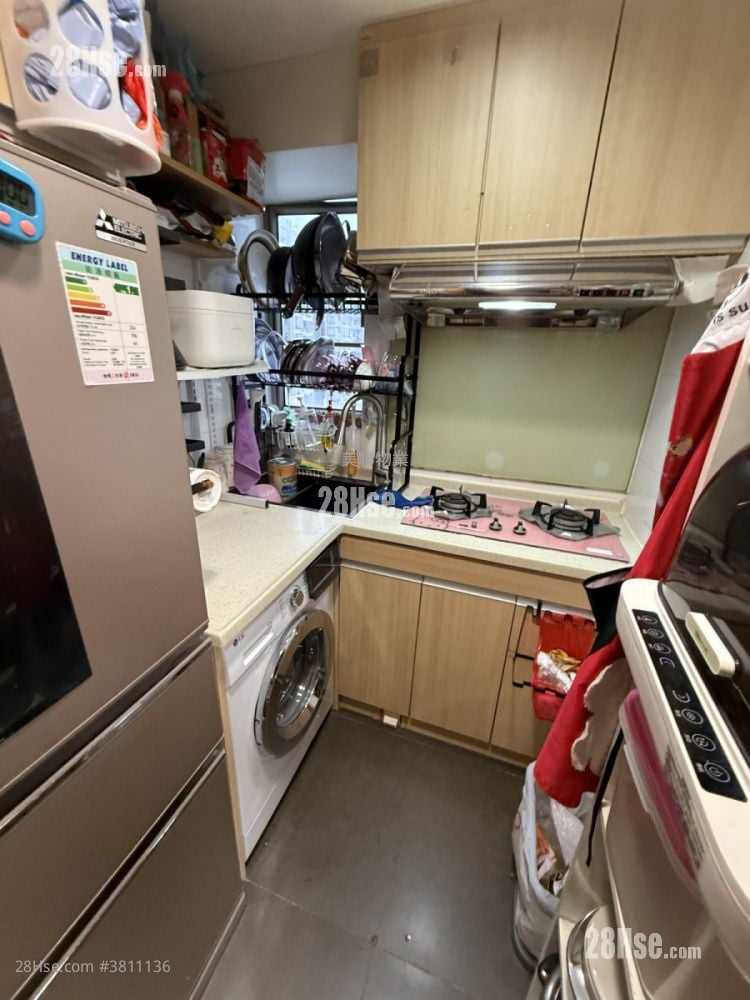 One Elegance Sell 1 Bathroom 453 ft²