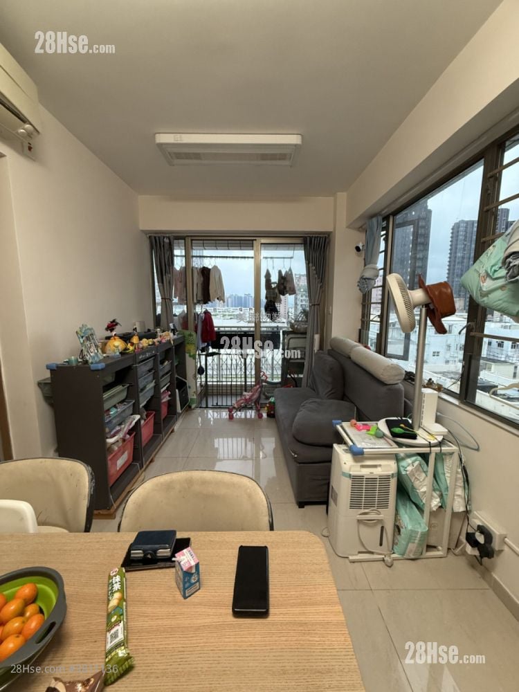 One Elegance Sell 1 Bathroom 453 ft²