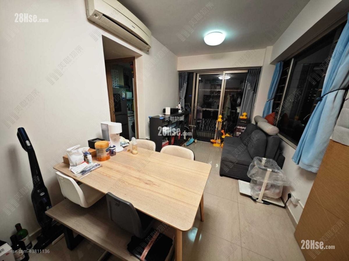 One Elegance Sell 1 Bathroom 453 ft²