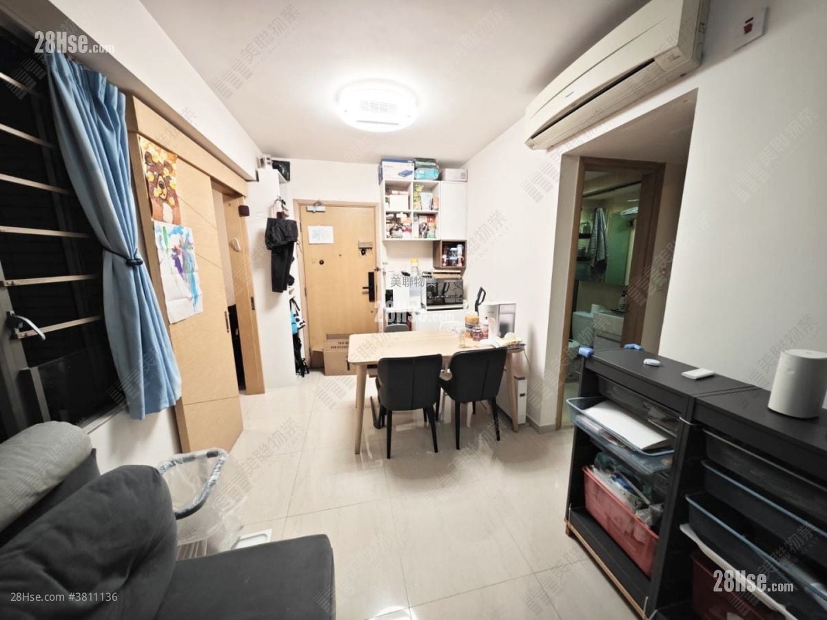 One Elegance Sell 1 Bathroom 453 ft²