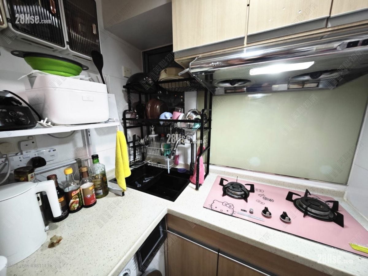 One Elegance Sell 1 Bathroom 453 ft²