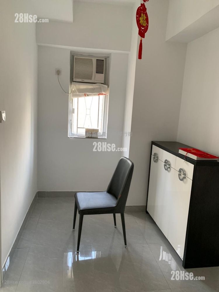 南天大廈 租盤 2 房 , 1 浴室 300 平方呎