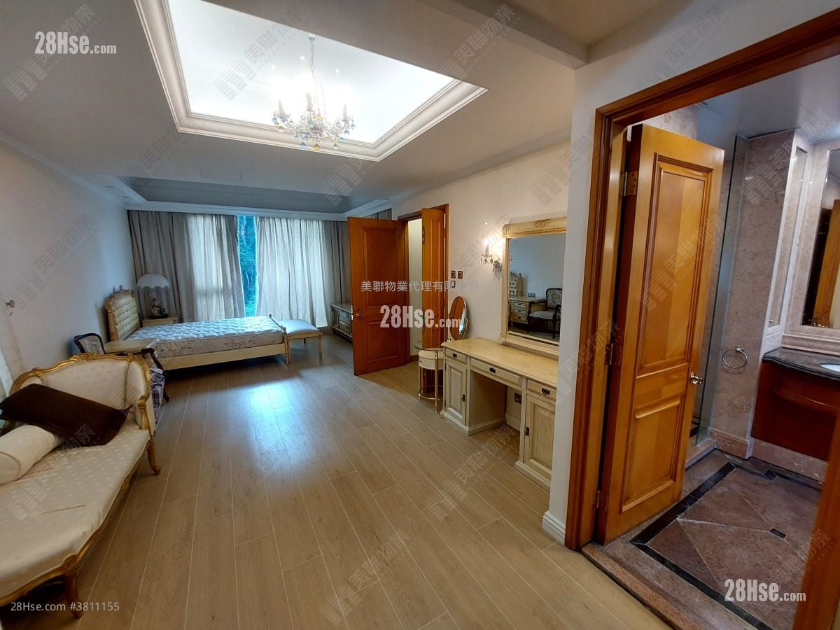 Chateau Royale Rental 3 Bedrooms , 3 Bathrooms 2,160 ft²