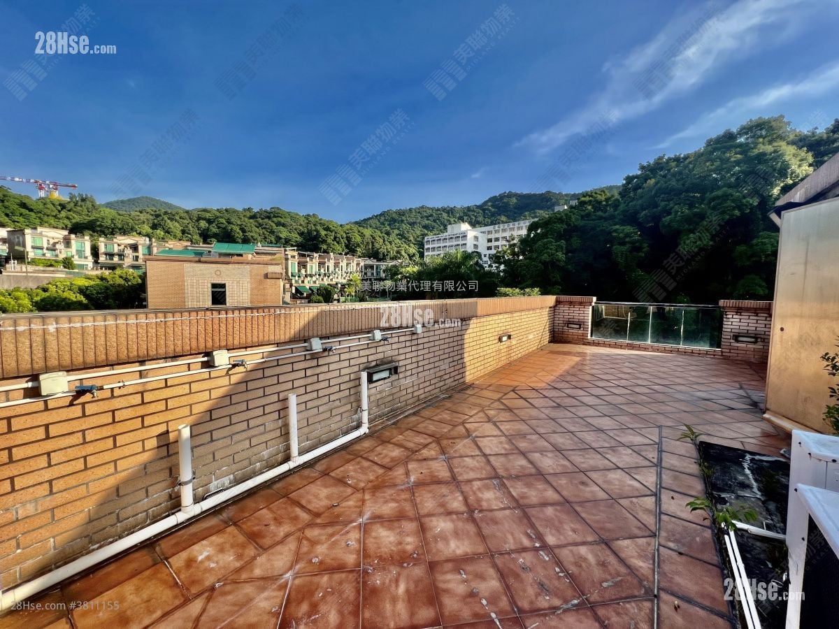 Chateau Royale Rental 3 Bedrooms , 3 Bathrooms 2,160 ft²