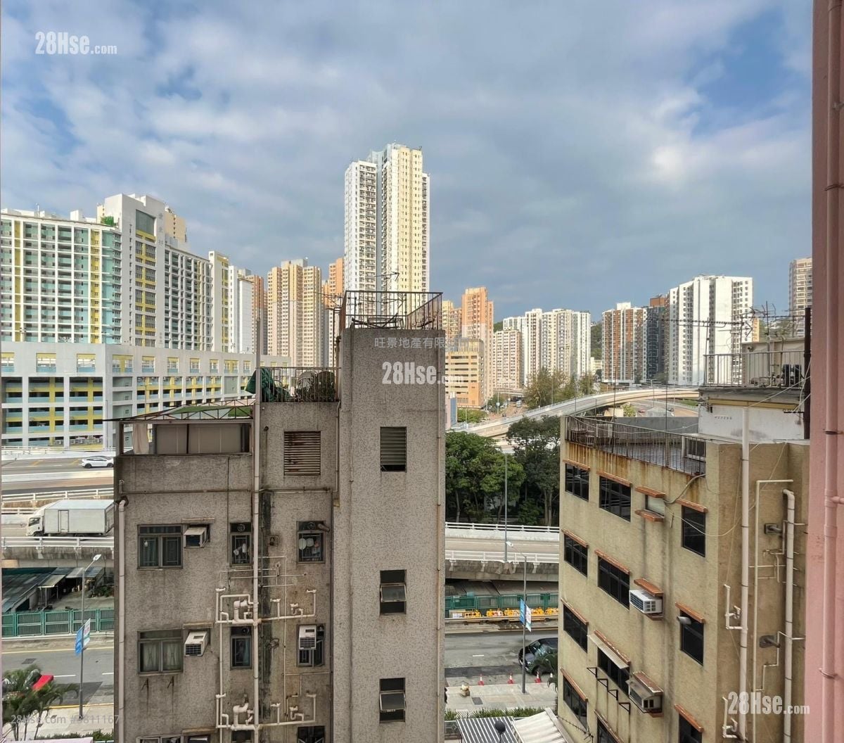 Metro Mansion Sell 2 Bedrooms 313 ft²