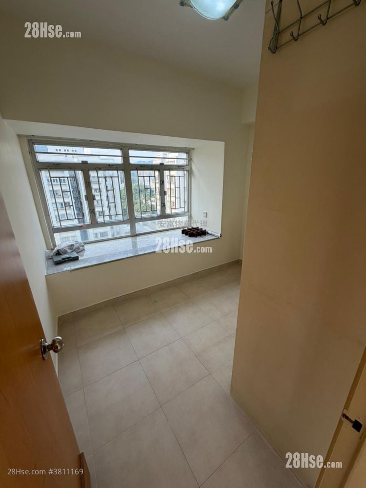 Tai Po Centre Rental 3 Bedrooms 462 ft²