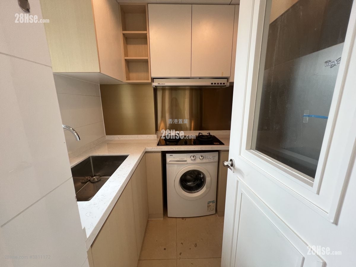 Metro Town Rental 2 Bedrooms , 1 Bathroom 492 ft²