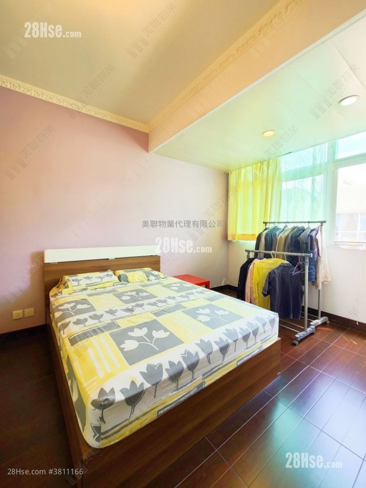 Royal Palms Sell 3 Bedrooms , 3 Bathrooms 1,495 ft²