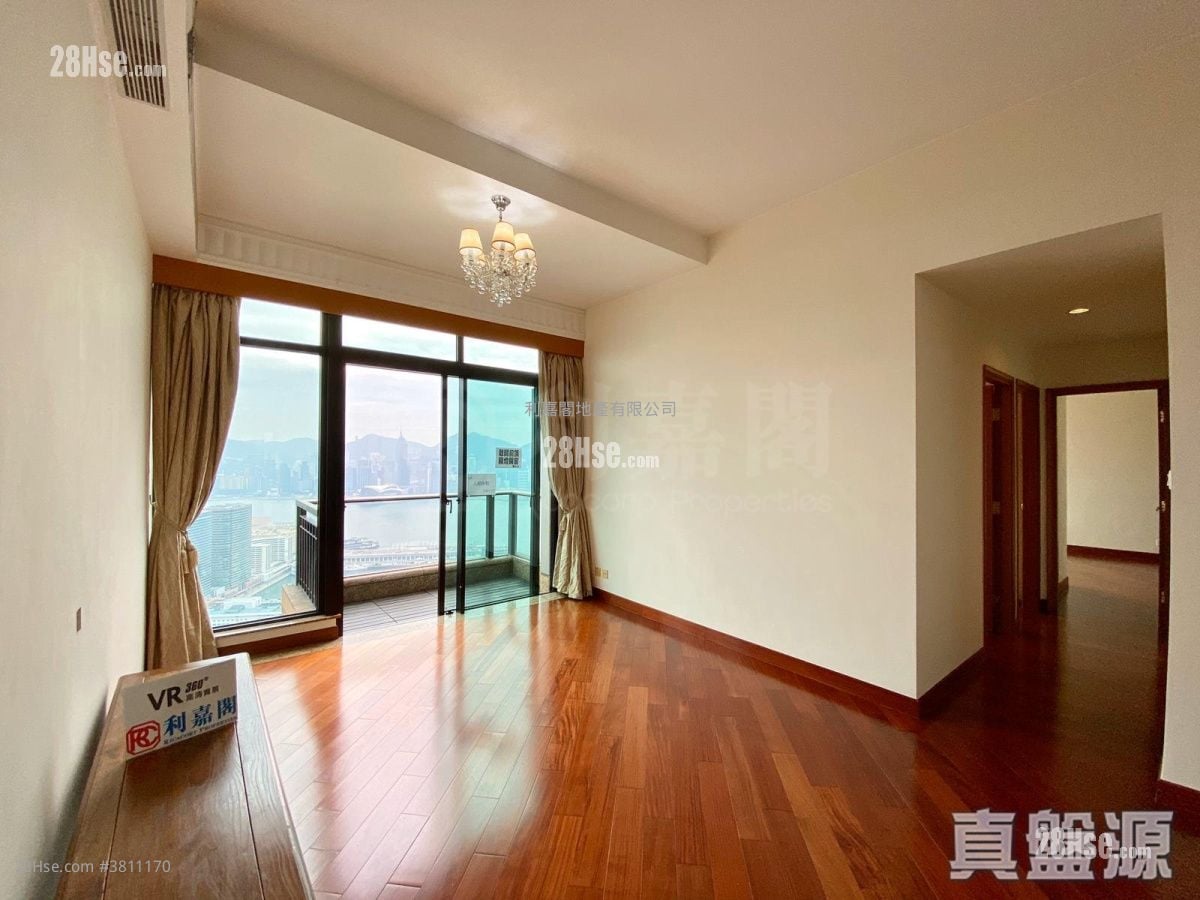 The Arch Sell 3 Bedrooms , 2 Bathrooms 1,017 ft²