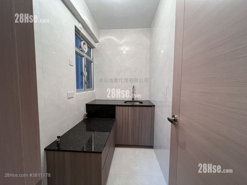 海怡花園 售盤 2 房 , 1 浴室 395 平方呎