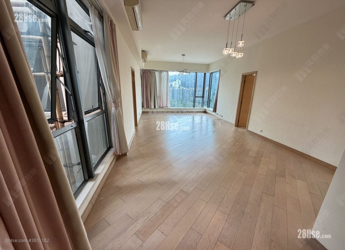 Providence Peak Rental 4 Bedrooms , 3 Bathrooms 1,494 ft²