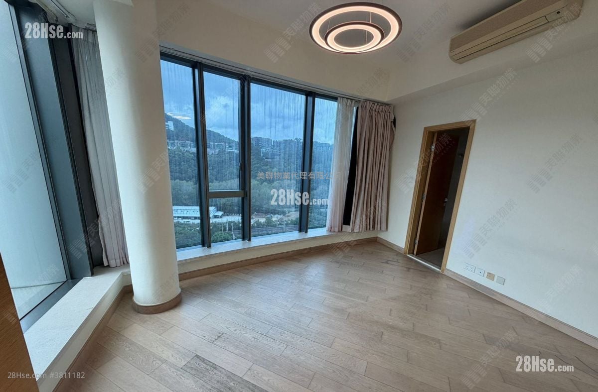 Providence Peak Rental 4 Bedrooms , 3 Bathrooms 1,494 ft²