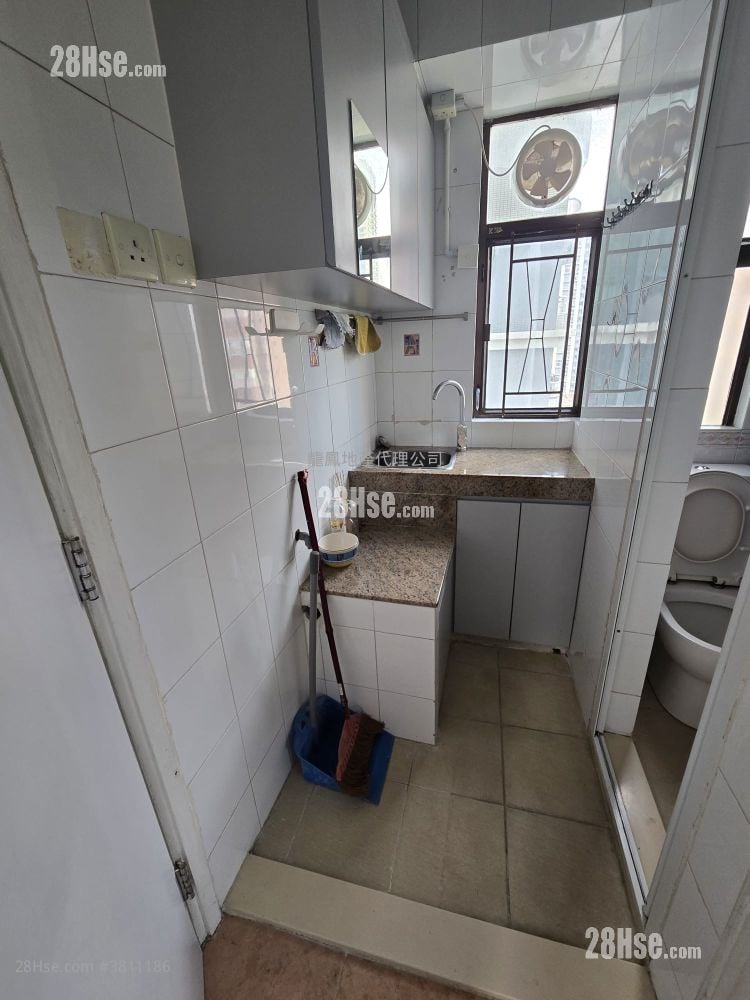 恆運樓 租盤 216 平方呎