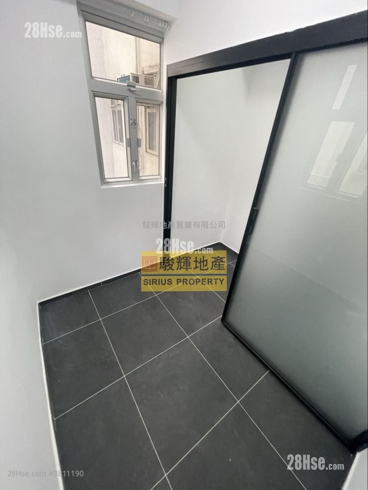 龍飛大廈 租盤 180 平方呎
