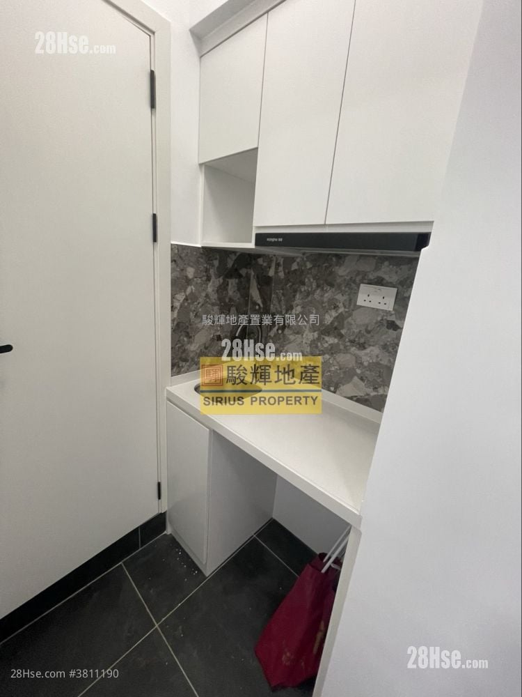 龍飛大廈 租盤 180 平方呎