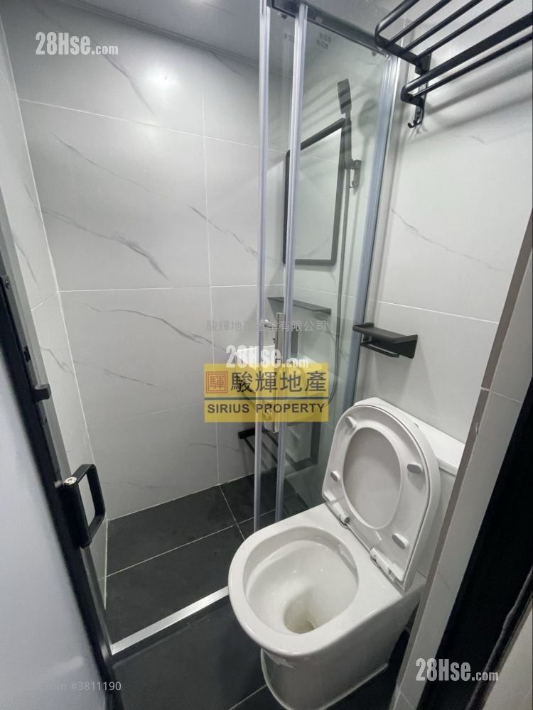 龍飛大廈 租盤 180 平方呎