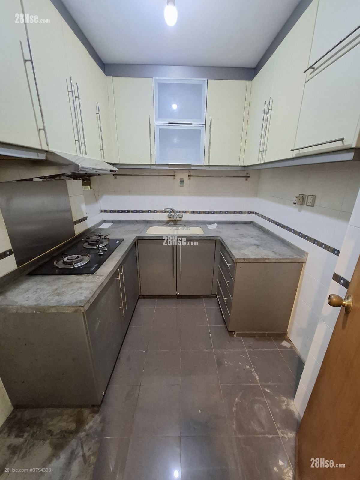 盈溢居 售盘 3 房 , 1 浴室 700 平方尺