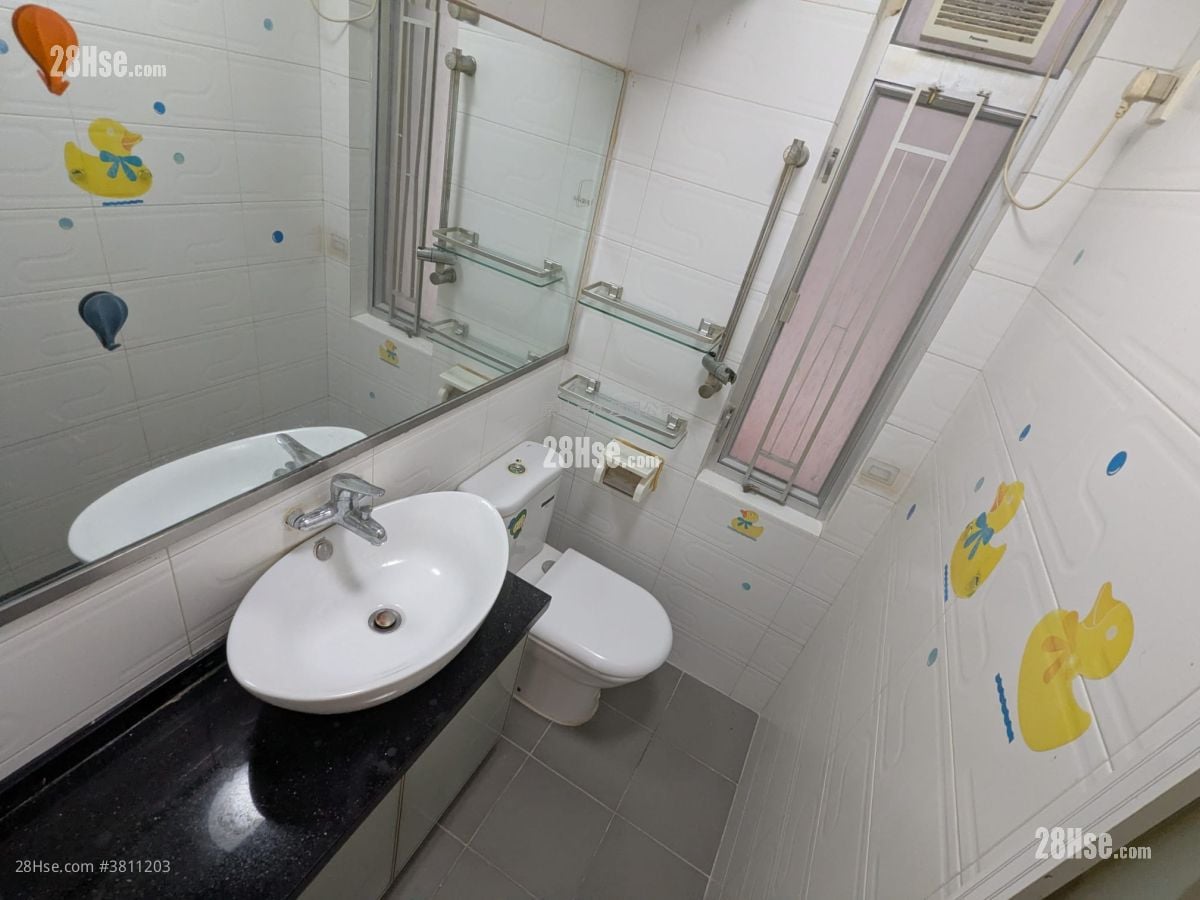 Riviera Gardens Sell 3 Bedrooms , 2 Bathrooms 700 ft²